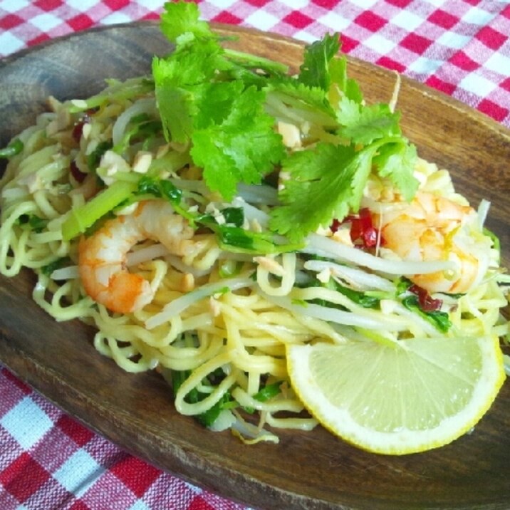 マルちゃん正麺で☆エスニック塩焼そば